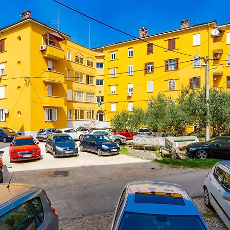 Petra Populare Appartement