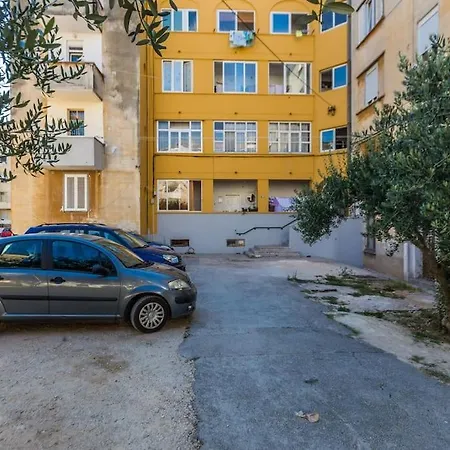 Petra Populare * זאדאר